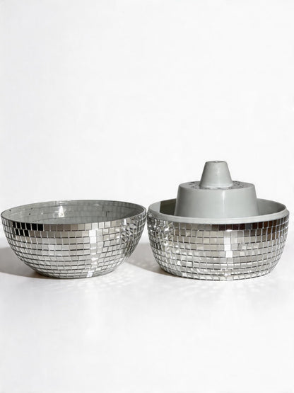 Qiumyanlod Disco Ball Planter,Disco Ball Vase,Disco Flower Pot,Plant Pots,Plant Holder,Silver Mirror Ball Planter,Disco Ball Decoration for Party, Office, Kitchen,Plastics,5 x 5 x 4 inch