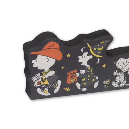 Open Road Brands Peanuts Gang in Costume Trick or Treat Shelf Sitter Decor - Chunky Wood Block Tabletop Decoration for Halloween