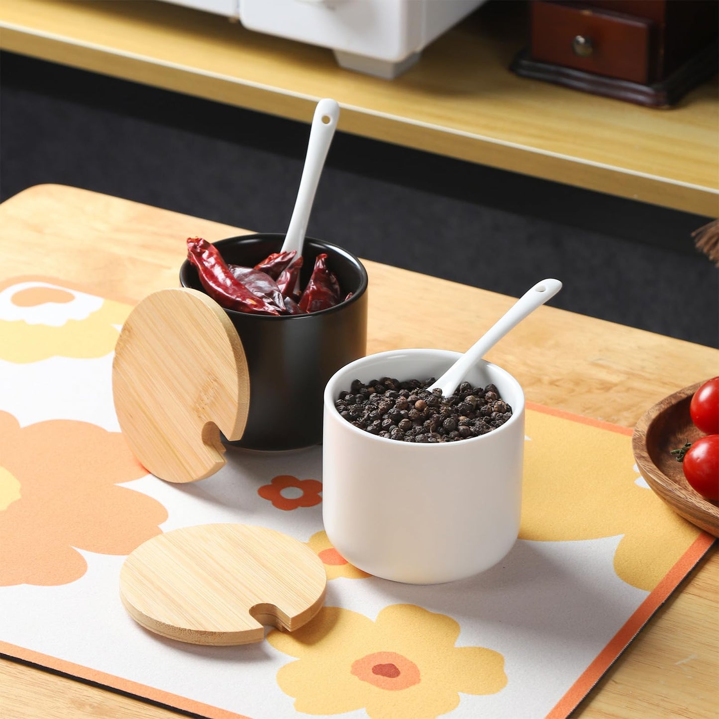 VanEnjoy Set of 2 Black Sugar Bowl with Lid 10oz Ceramic Sugar Bowl Salt Cellar with Lid and Spoon Salt Jar for Seasoning Sugar Container with Spoon