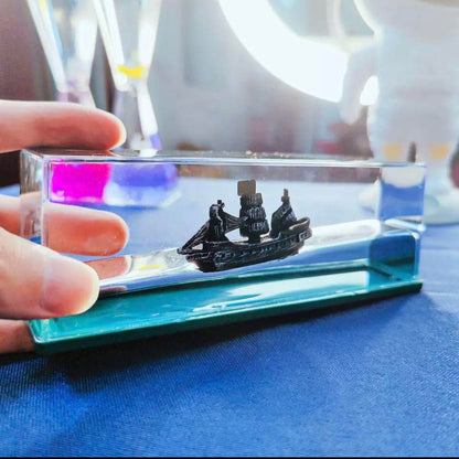 ZEshops Ghost Ship Black Pearl Ship in A Bottle Fluid Liquid Drift Bottle Living Room Decoration Acrylic Gift Floating Boat Home Decor