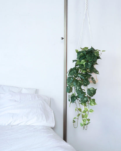 Retrograde 32" Realistic Fake Pothos Ivy Plant for Home Decor Indoor Silk Artificial Plant (Variegated - Light & Dark Green)