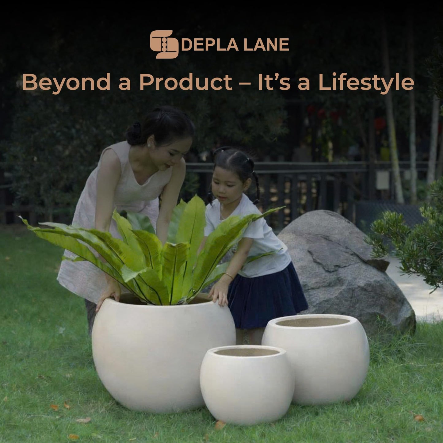 DEPLA LANE Marlo Fiberstone Round Planter (8.5" Pot Opening x 12.6" D x 9.8" H) Smooth Finishes, Lightweight, Durable, UV Resistant, Modern Minimalist Home Decor, Indoor Outdoor Pot (S, Cream White)