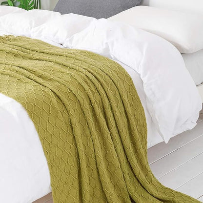 BOURINA Olive Green Throw Blanket 50x60 Inches Throw Textured Solid Soft Sofa Couch Decorative Knit Blanket