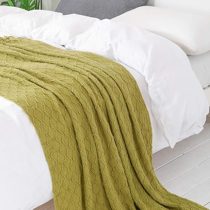 BOURINA Olive Green Throw Blanket 60x80 Inches Throw Textured Solid Soft Sofa Throw Couch Cover Knitted Decorative Blanket