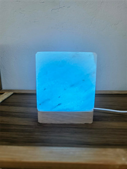 YZYOE USB Colour Gradient Himalayan Salt lamp, Solid Wood Base Atmosphere Decoration Square Salt lamp with Remote Control, Natural Crystal Stone Bedside Night Light, Handmade Crafts.