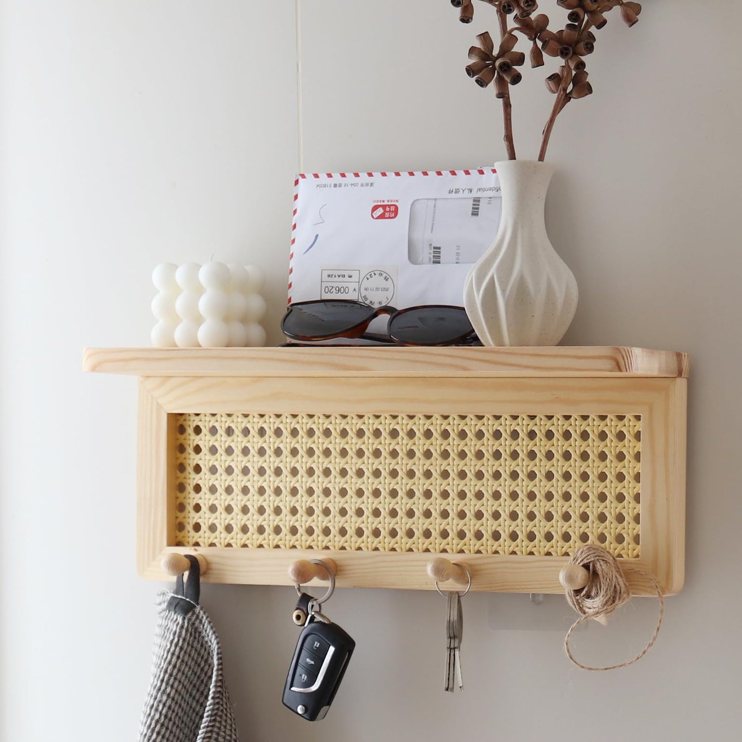 FRIADE PE Rattan Key Holder with 4 Key Hooks ,Wall Mounted Decorative Floating Shelf for Entryway,Nursery,Mudroom, Hallway, Office (Burlywood)