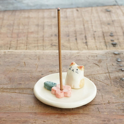 COTONOHA Charming Animal Series Ceramic Incense Holder, Japanese Pottery, Perfect for Relaxation and Concentration, Made in Japan (Small Flower Cat)