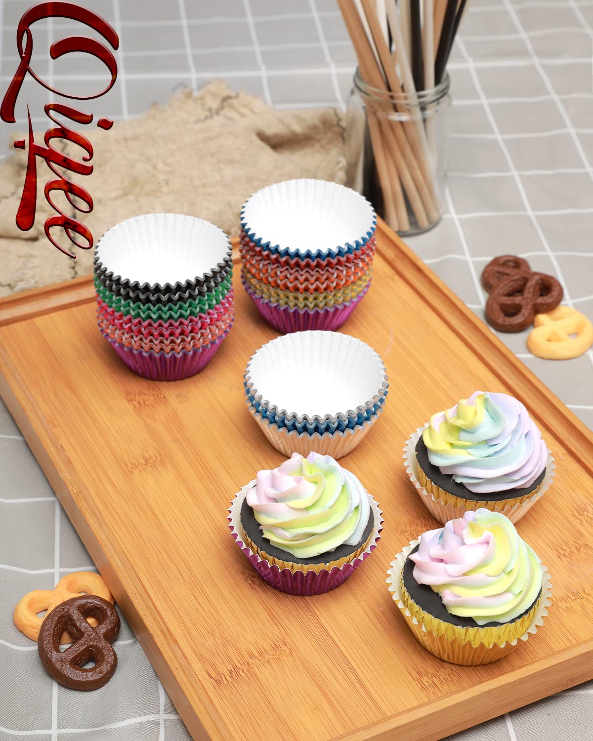 qiqee 500pcs Foil Cupcake Liners For Baking Standard Size Thick ＆ Sturdy Oil Resistance, 10 Color Baking Cups Muffin Liners Paper(Standard Size 2inch Bottom)