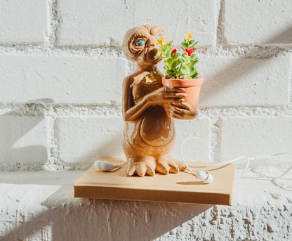 Silver Buffalo E.T. The Extra-Terrestrial 7-Inch Ceramic Planter with Artificial Succulent | | Cute Flower Pot, Faux Indoor Plants