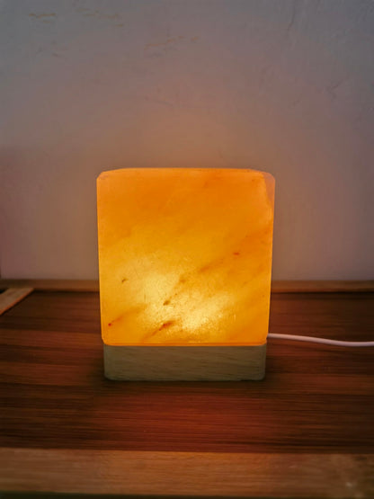 YZYOE USB Colour Gradient Himalayan Salt lamp, Solid Wood Base Atmosphere Decoration Square Salt lamp with Remote Control, Natural Crystal Stone Bedside Night Light, Handmade Crafts.