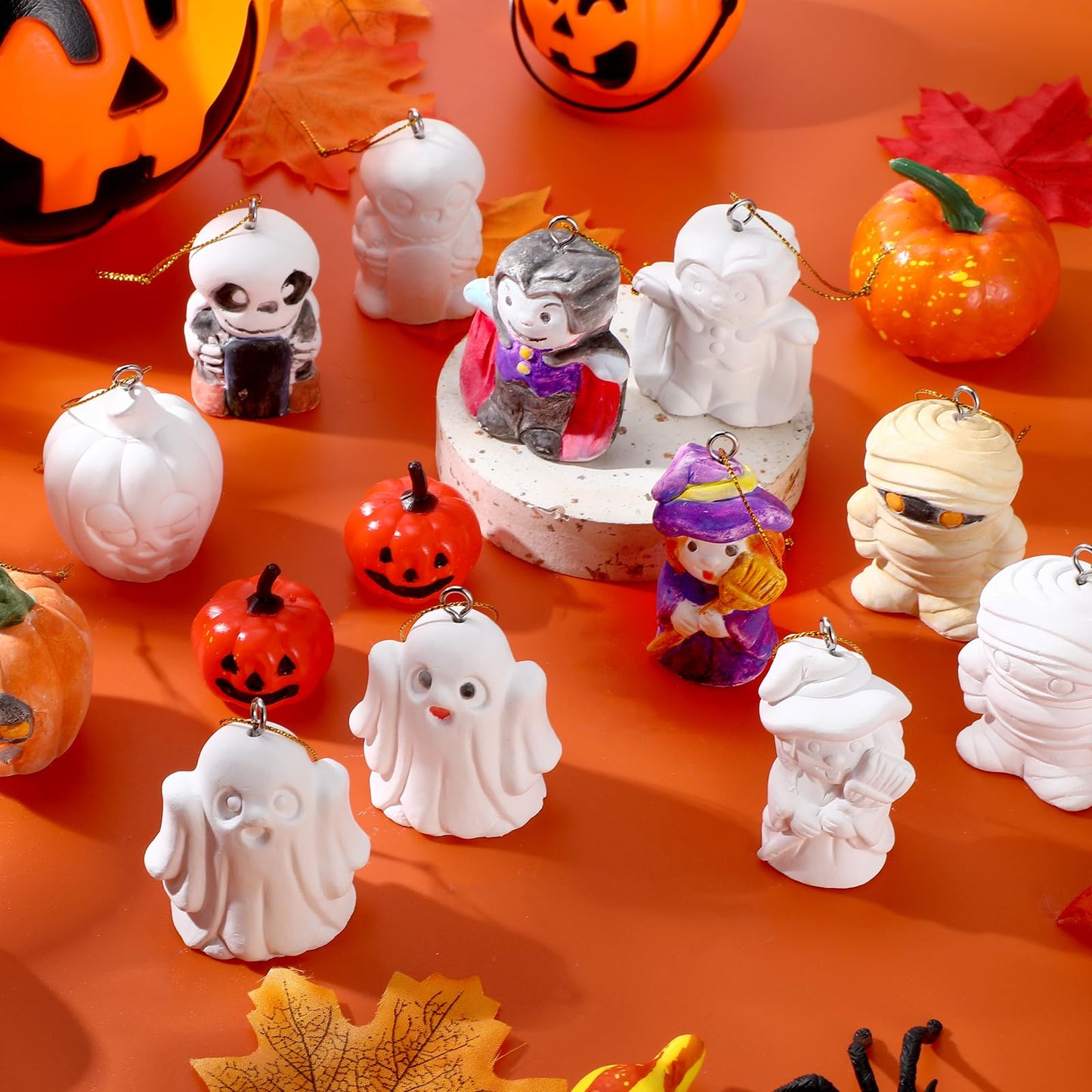 Glimin 24 Pcs Halloween 3D Ceramics to Paint Make Your Own Kit Unpainted Ceramic Pumpkins Ghost Plaster Bulk DIY Keychains Ready to Paint Figurines Halloween Hanging Ornaments for Crafts, 6 Styles