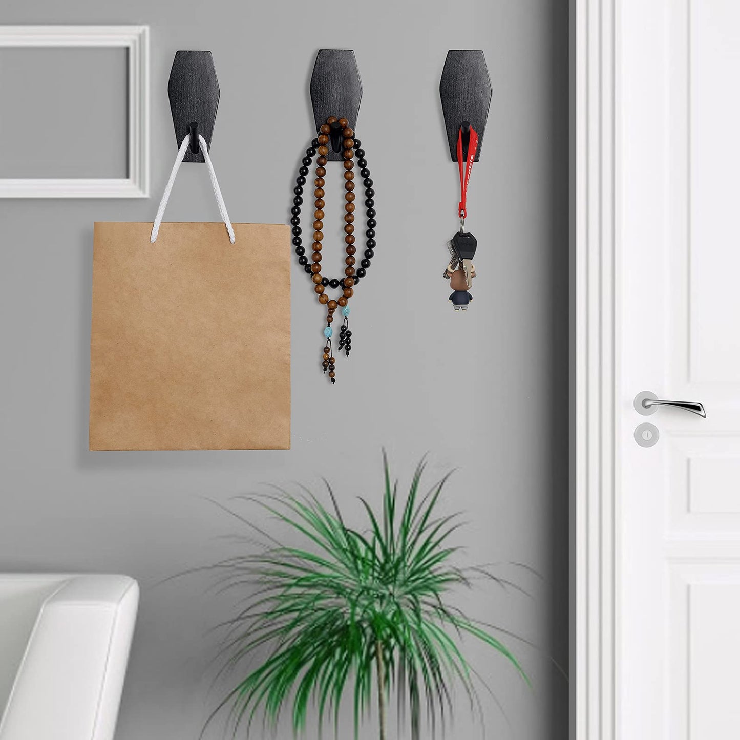 Gothvanity Gothic Coffin Wall Hooks (Set of 4) - Black Spooky Decor Key Holders, Wooden Hanger for Mugs Purse Towel Clothes, Gothic Home Decor for Kitchen Bathroom Bedroom