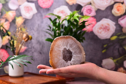 AMOYSTONE Natural Agate Geode Home Decor - Small Agate Crystal Stone - Unique Ornament for Bedroom Desk (Brown 1-1.5 Lbs)
