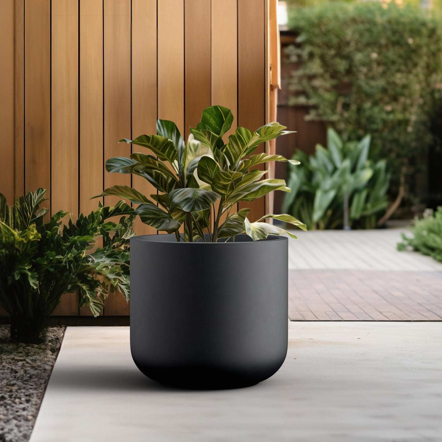 Kante Round Concrete Planter, 17.3 Inch Dia Classic-Style Large Pot with Drainage, Raven Black Finish with Painted Interior, for Indoor & Outdoor Plants, Home, Patio and Garden