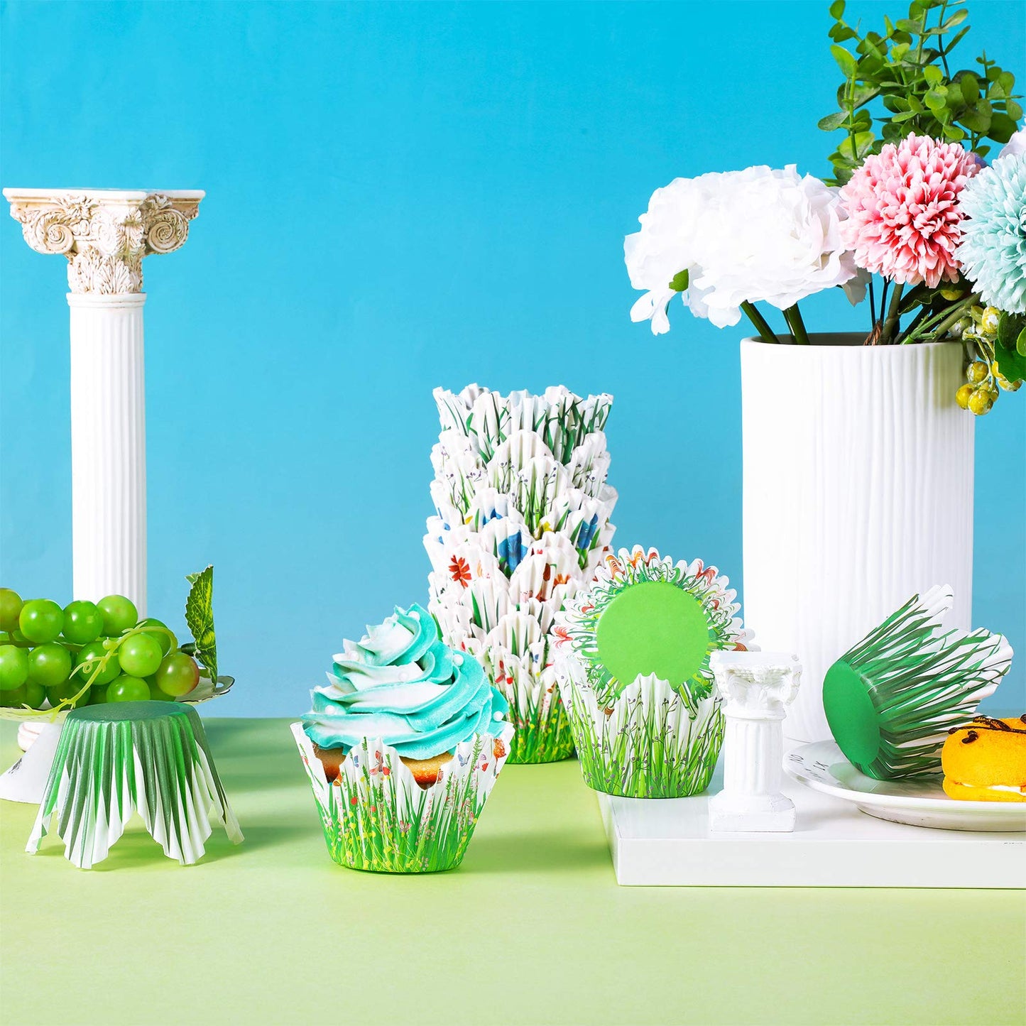Patelai 240 Pcs Flower Petal Cupcake Liners 6 Styles Disposable Summer Floral Dessert Baking Cups Wildflower Grass Paper Muffin Wrappers Decor for Bridal Baby Shower Wedding Birthday Party Supplies