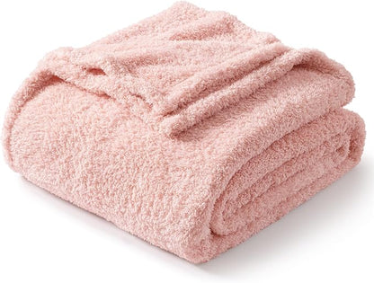 Exclusivo Mezcla Fleece King Size Bed Blanket, Ultra Soft, Lightweight and Fuzzy Light Pink Blanket for Women, Home Decor, 90x104 Inches