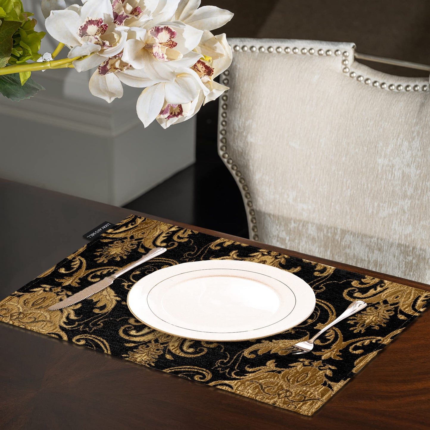Loom and Mill Luxury Chenille Placemats Set of 4, Classic Damask Jacquard Table Place Mats for Dining Table Kitchen Halloween Holiday Banquet Decoration, Double-Layer Dining Table Mats(12"x18", Black)