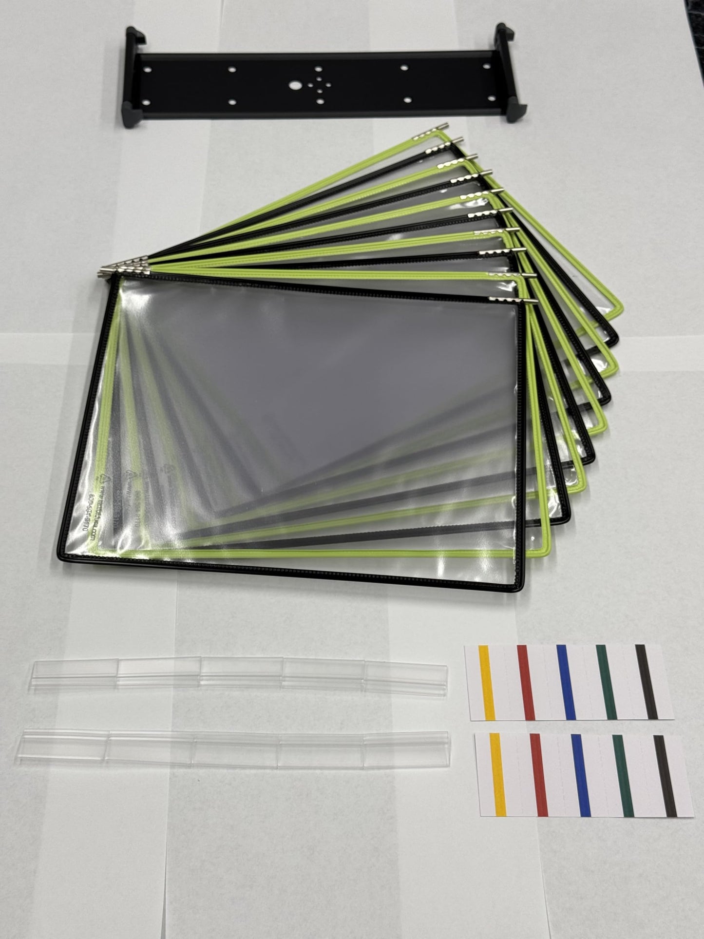 Tarifold Wall Mount Reference System with 10 Double-Sided Green & Black-Framed Display Pockets - 20 Sheet Capacity - Letter-Size (WBL291)