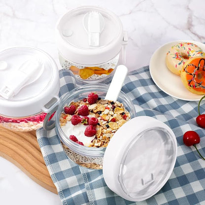 Gerrii 4 Pcs Overnight Oats Container with Lids and Spoons, 20 oz Plastic Overnight Oats Jars Large Capacity Airtight Yogurt Container for Milk, Fruit, Cereal and Salad Storage (White)