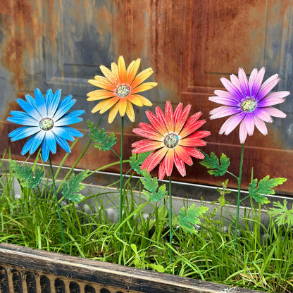 WKHOMEDECO Metal Flowers for Outside, 4 Pack Decorative Garden Stakes with Spring Design, 16.5 Inch Handmade Iron Outdoor Metal Garden Decor, Flickering Daisy Yard Art for Patio Lawn