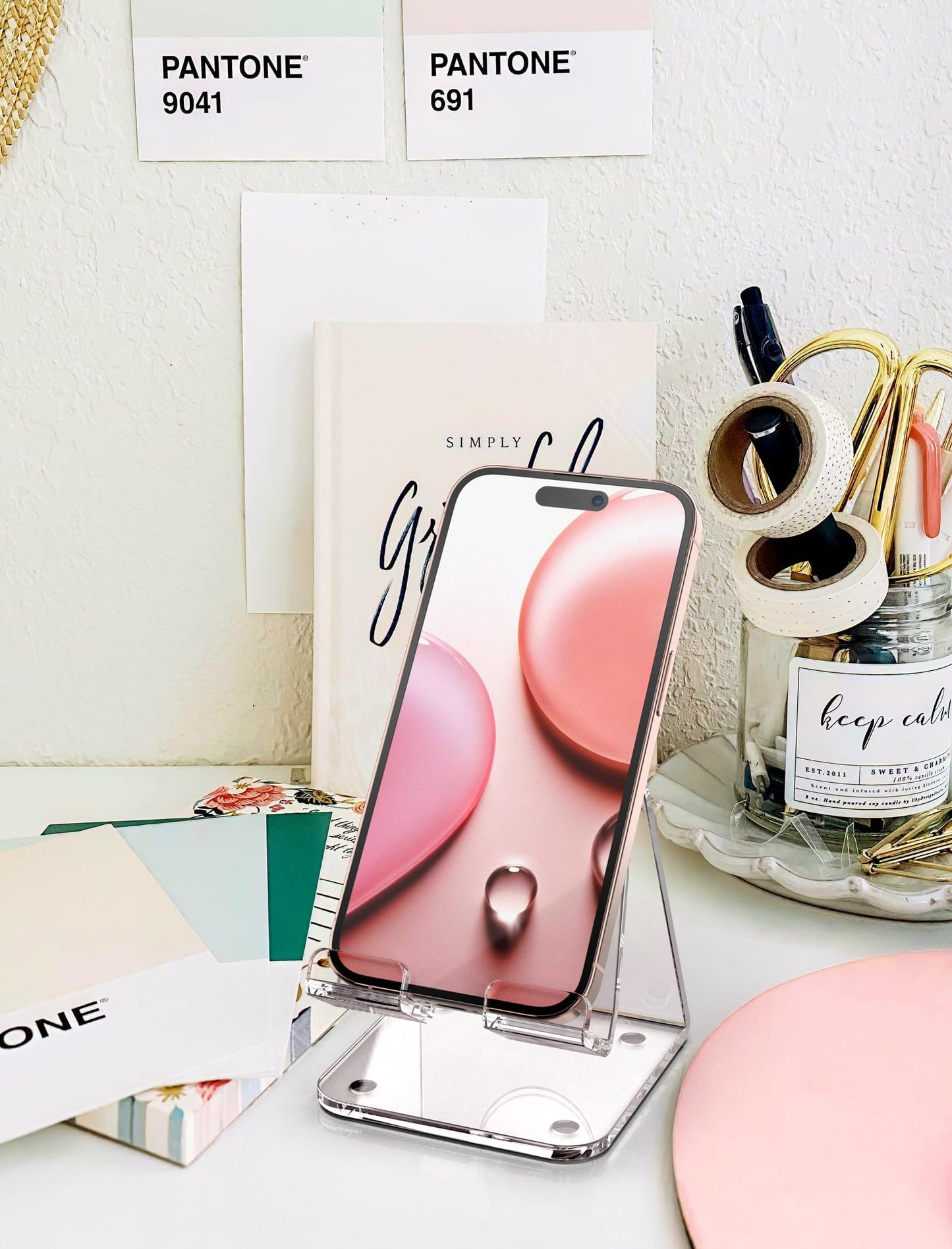 TOPGO Acrylic Cell Phone Stand, Clear Phone Holder for Office Desk, Vanity, Kitchen, Bedside Table, Compatible with iPhone 17/Smartphones/iPad/Switch/Kindle, Office Desk Accessories