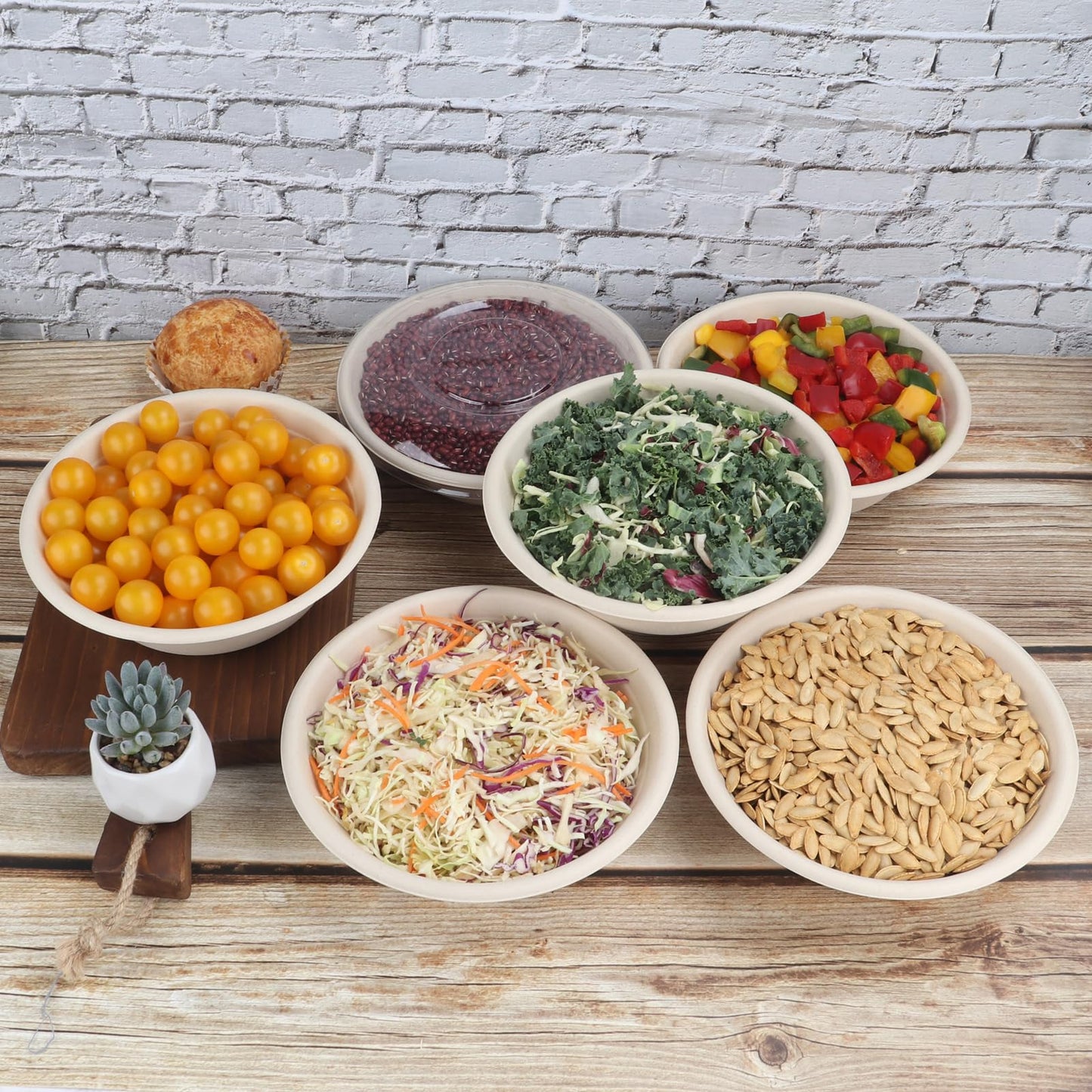 JAYEEY 32 oz Disposable salad bowls with lids, Sugarcane Fiber Paper Bowls take away food containers Plant Fibers Freezer Safe 50 Pack