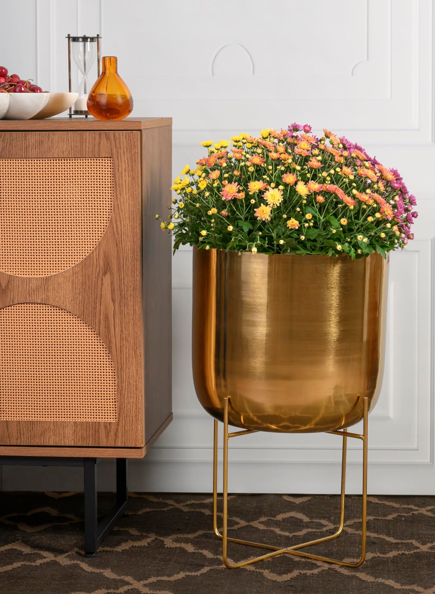 Serene Spaces Living Modern Mid‑Century Metal Indoor Planter with Stand, Gold Planter Pot, Indoor Plants – Decorative Planter Holder for Living Room, Kitchen & Office, 14" Diameter & 24" Tall