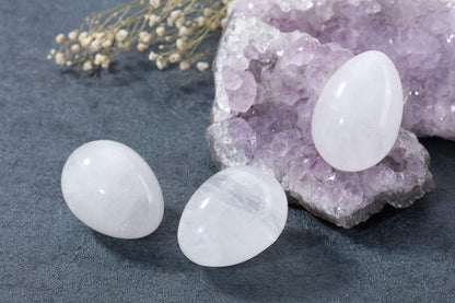 JOVIVI Natural Clear Quartz Egg Sphere Sculpture Reiki Healing Crystal Gemstone Ball Divination Figurine with Acrylic Stand for Home Decoration