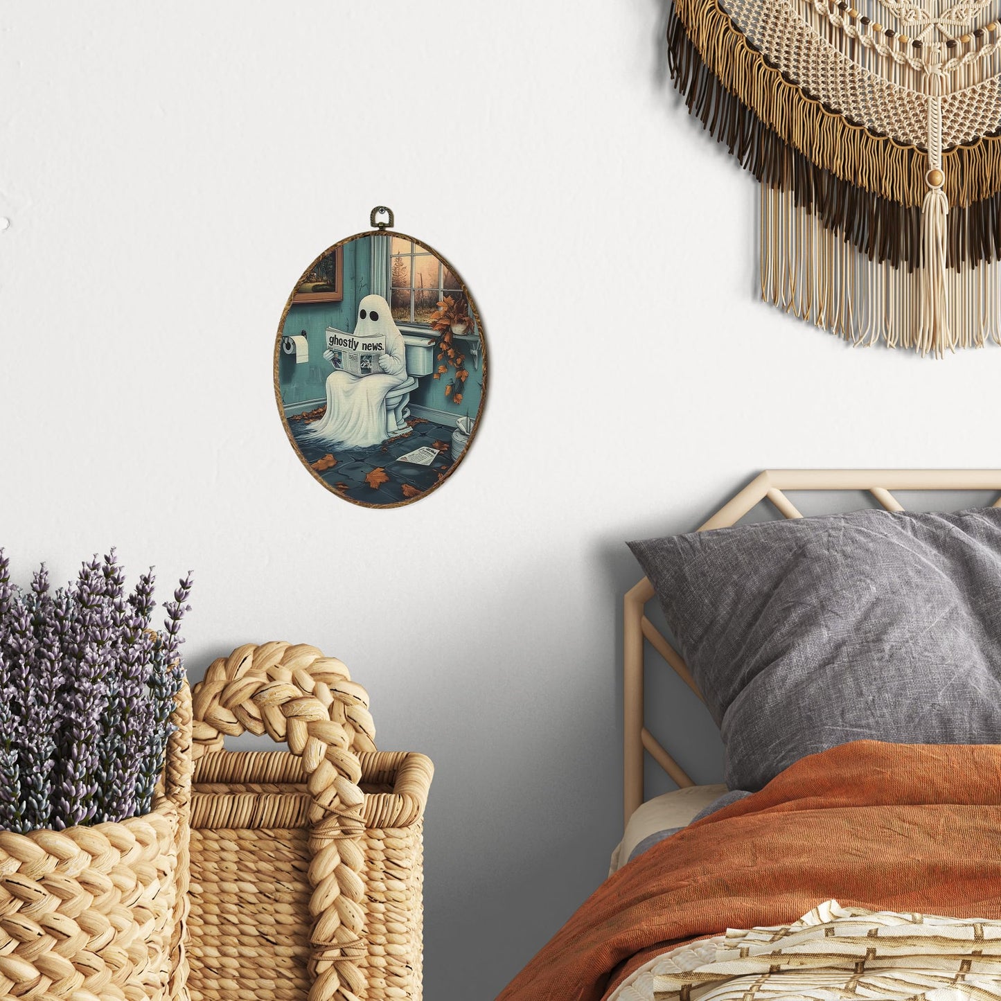 OINDADE Halloween Ghost Bathroom Oval Wall Art Decor, Fall Spooky Ghost on Toilet Wall Art Hanging Decor, Halloween Gothic Ghosts Fall Framed Canvas Artwork for Bathroom Washroom Toilet, 8.8x11.5in