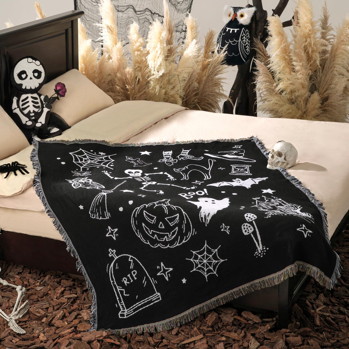 Phantoscope Happy Halloween Blanket, Soft Jacquard Knitted Throw Blanket with Tassel, Warm Cozy Blanket with Skeleton Bat Ghost for Couch Living Room Bedroom, Black, 50 x 60 inches