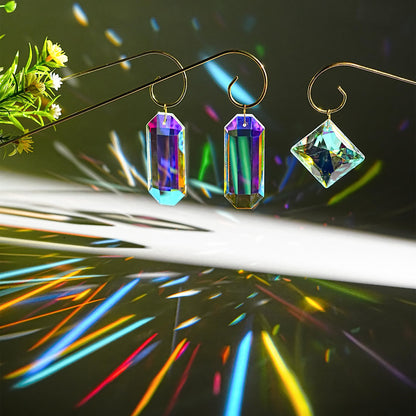 Kanpura 7 Pieces Crystal Prisms Suncatchers with 13.7 ’’ Small Trellis for Mini Potted Plants Garden Accessories Indoor Fairy Plant Suncatchers Gift for Plant Lovers (AB)