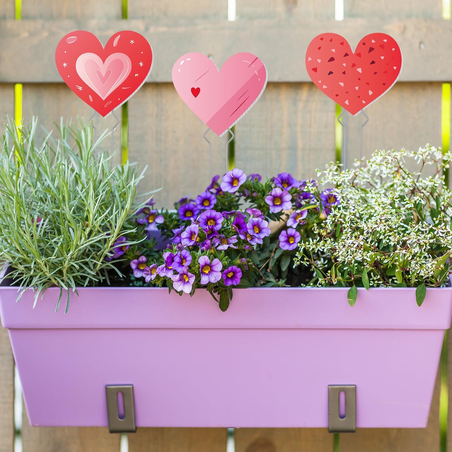 Briwooody 6 Pcs Valentine's Day Heart Planter Stake Hollow Heart Garden Metal Stake Sign Corrugated Plastic Valentine's Day Outdoor Decor for Indoor Outdoor Patio Plant Pot, Flower Bed(Classic Style)