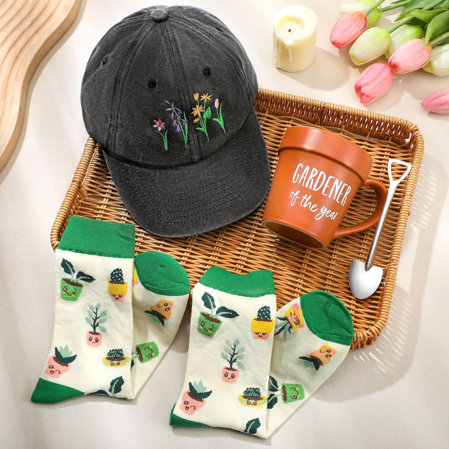Sunnychicc 4 Pcs Gift Set for Plant Lovers Women, Mother's Day, Birthday Plants Themed Gift Set with 15oz Coffee Cup Gardening Hat Gardener Plant Socks Shovel Spoon for Lady Mom Gardening Supplies