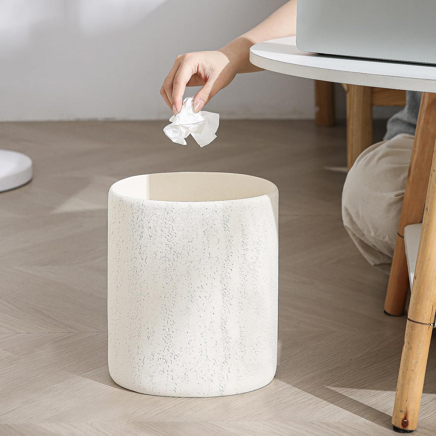 WUUAHOME Trash Can, 1.6 Gallon Small Bathroom Trash Can, Simple Oval Stone Look Garbage Bin, Decorative Waste Basket for Kitchen Office, Home Decor, Bedroom, Living Room White