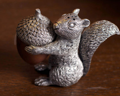 Vagabond House Pewter Squirrel with Wood Acorn Salt and Pepper Shaker Set Fall Harvest Tableware 3 inch Tall