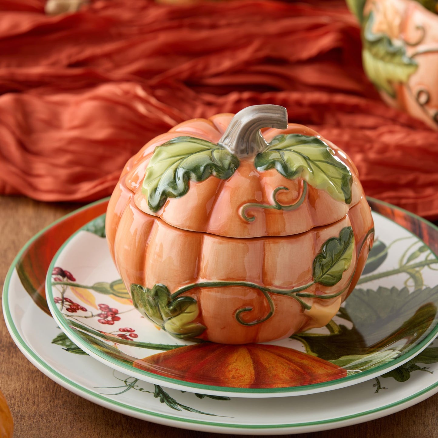Harvest Fields 3D Pumpkin Soup Bowls with Lids, Set of 2, Ceramic Covered Bowls for Fall Thanksgiving Decor, Autumn Tabletop Serveware, Holiday Kitchen Gift, Microwave Dishwasher Safe