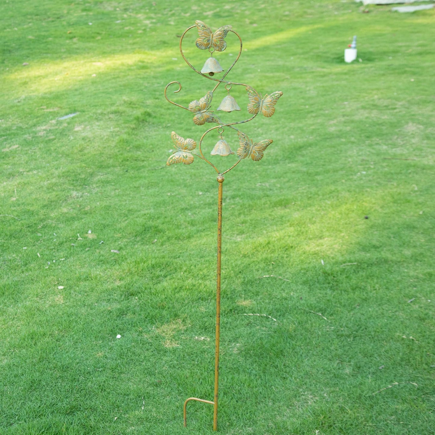 AIHAOKAN Butterflies Garden Stakes with Bells - Decorative Outdoor Yard Art, Decorative Garden Stakes for Outside Garden, Patio, Flower Bed, Pathway.