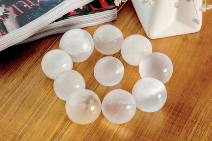 JIC Gem 4cm Selenite Sphere Ball Healing Crystal Energy Home Decor Set of 10 Art Decoration and Metaphysical Healing Mineral Balanc