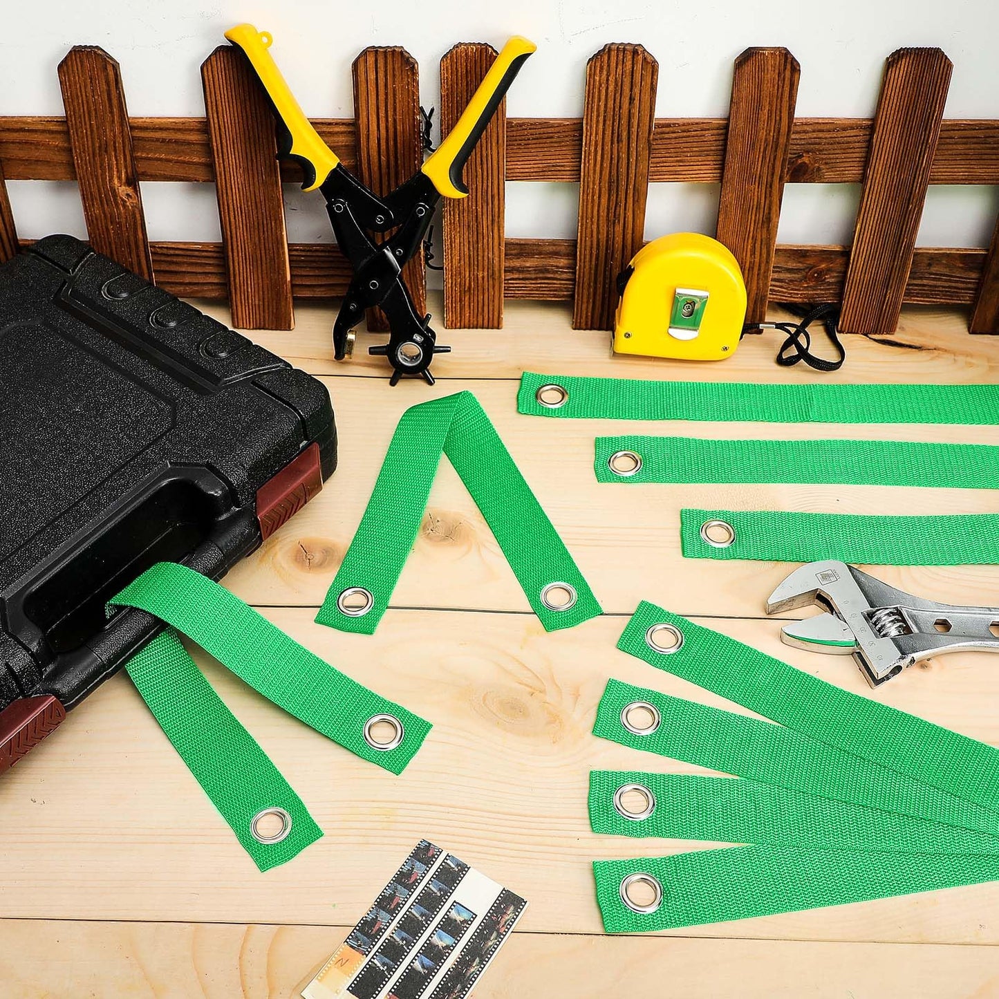 32 Pieces 15.74 Inches Tree Straps for Staking with Grommet Heavy Duty Tree and Plant Supports Stakes for Guying Staking Newly Planted Sapling Straight and Hurricane Protection (Green)