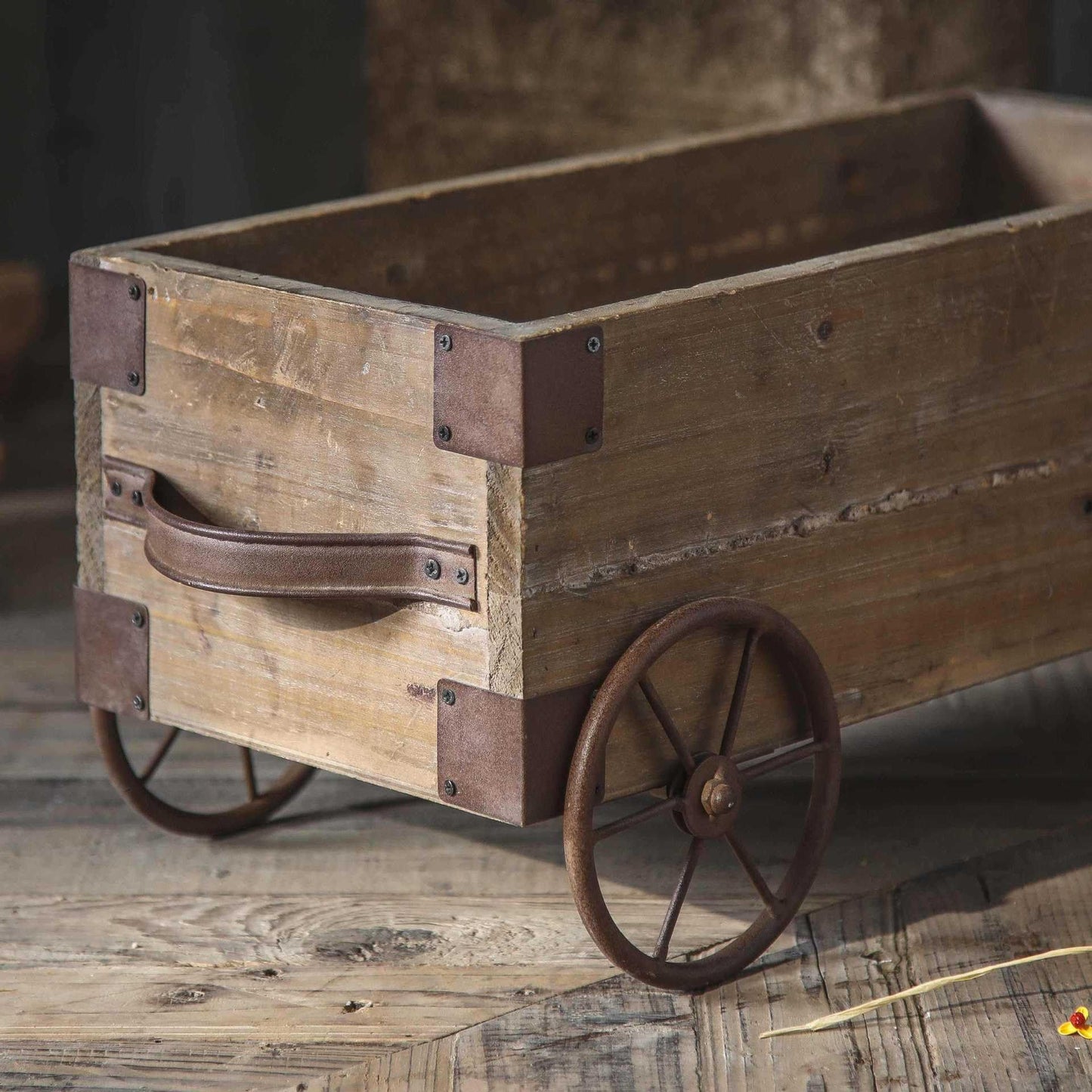 TerkCo Rustic Wooden Wagon Planter, Distressed Wood with Metal Wheels, Farmhouse Style Outdoor Patio Flower Pot,Garden Backyard Planter
