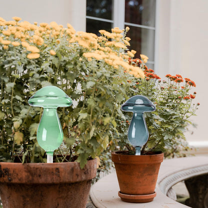 Chonsun Mushroom Plant Watering Globes 3PCS Plant Watering Devices Glass Self Watering Planter Insert Automatic Plant Waterer Indoor
