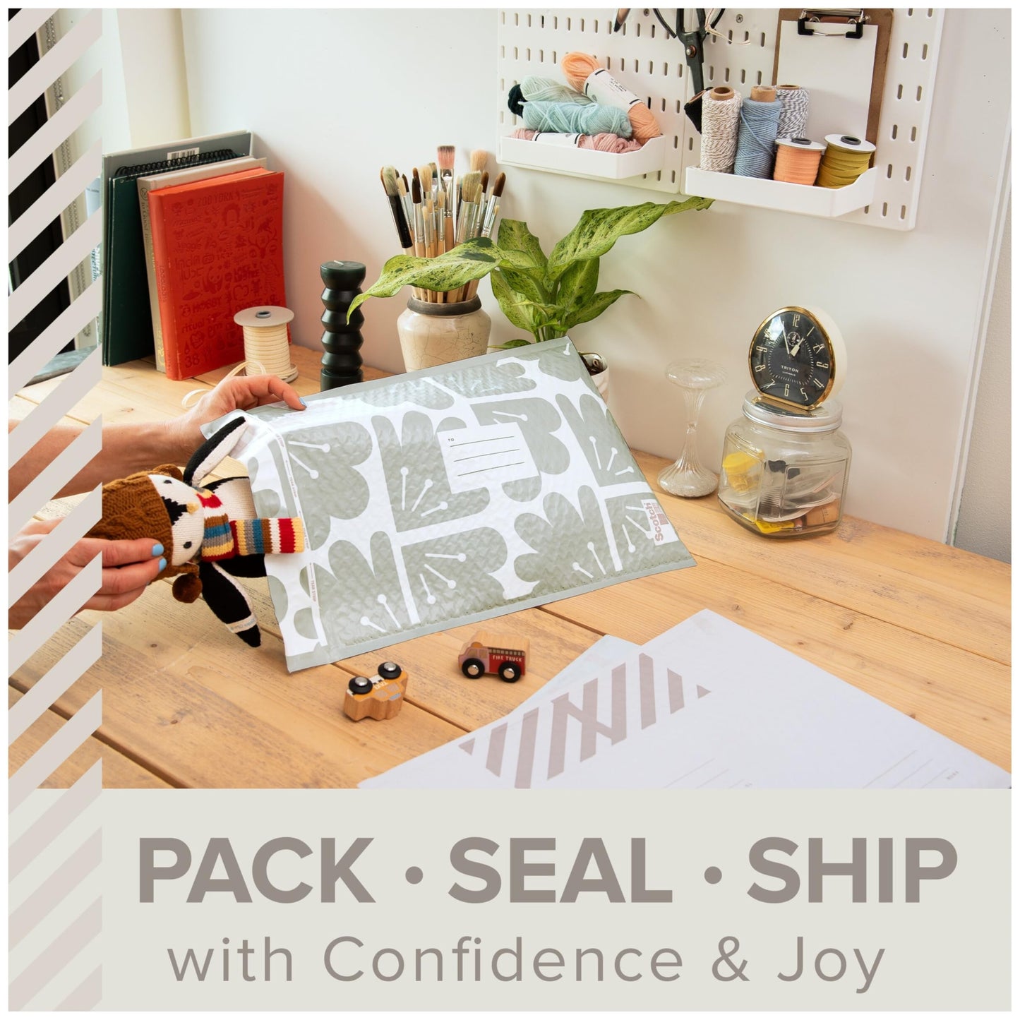 Scotch Poly Bubble Mailers, Assorted Taupe Designs, Size 5 Large, 10.5 in x 15 in, 12 Mailers
