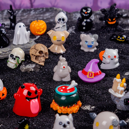 Nerfcareani 50pcs Halloween Mini Resin Figurines for Crafts Tiny Miniature Figures to Hide Pumpkin Ghost Skull Miniatures Bulk for Halloween Party Favors Table Idoor Bag Fillers Garden Dollhouse Decor