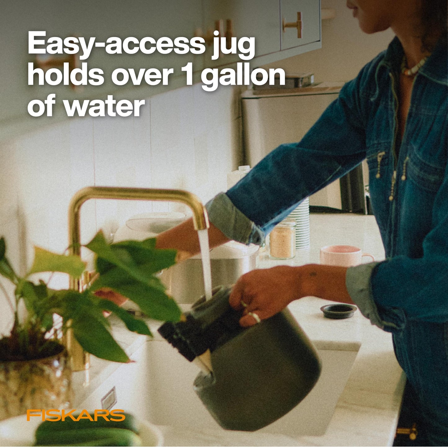 Fiskars LifeWell Watering System for Houseplants, Self-Watering Indoor Plant Stand with Siphon Action, Waters Up to 6 Plants, 33" Reach