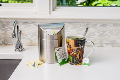 Estilo Mini Countertop Trash Can | Brushed Stainless Steel, Swing Top Lid Trash Bin, Silver 1.5 L / 0.40 Gallon | Kitchen Countertop, Bedroom, Bathroom, Home Office, Desktop, Table Top Trash Can