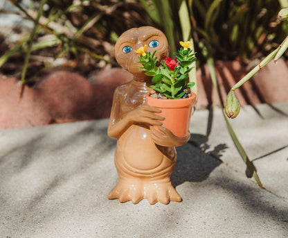 Silver Buffalo E.T. The Extra-Terrestrial 7-Inch Ceramic Planter with Artificial Succulent | | Cute Flower Pot, Faux Indoor Plants