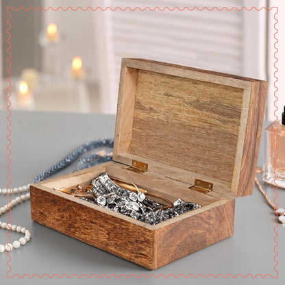 Mela Artisans 10.5” x 7.5” x 4” Mango Wood Box with Lid – Carved Scallop Medium Burnt – Handcrafted Wooden Keepsake Box – Extra Large Decorative Storage for Jewelry, Memory & Home Décor Accents