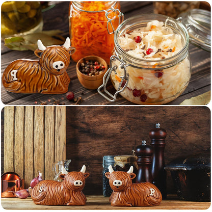 Potchen 2 Pcs Highland Cow Salt and Pepper Shaker Set Ceramic Kitchen Accessories Animal Spice Rack Scottish Highland Cow for Farm Animal Bull with Horns S&P