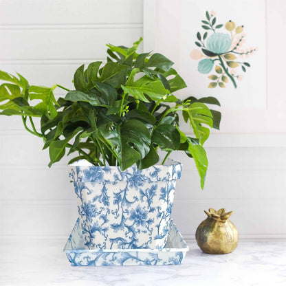 SEUCRWAX 4 Inch Plant Pots Square Plastic Decoration,Flower Pots Retro Design,Flower Pot with Drain Hole and Tray,for Outdoor Indoor Garden Valentine's Day Plants (Blue and White,4pcs)