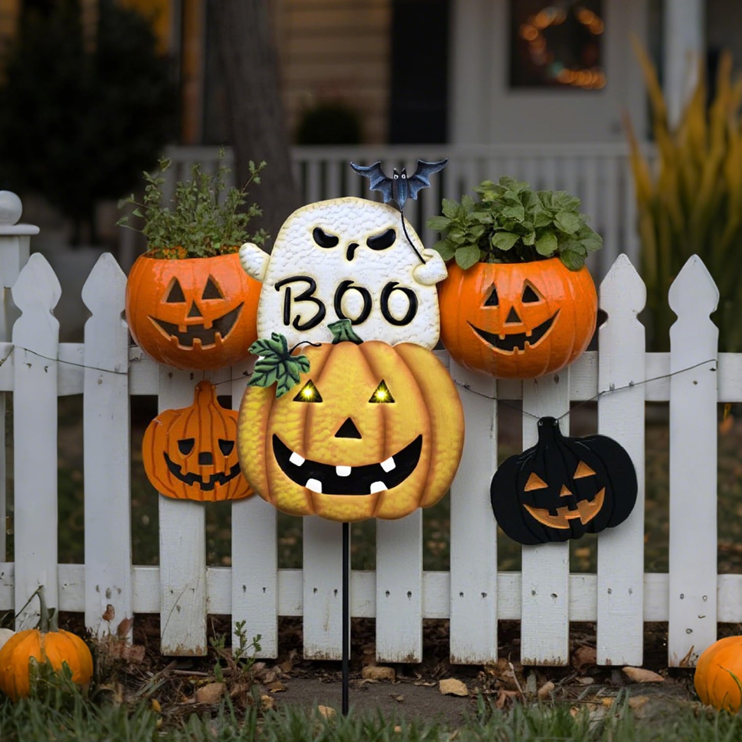 TERESA'S COLLECTIONS Metal Halloween Yard Stakes, Halloween Decorations for Outdoor with Ghost Pumpkins Solar Light, Stacked Jack-o-Lantern Garden Stakes Decor for Pathway Patio Party, 25"